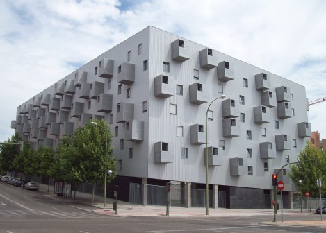 Edificio_Carabanchel_31_(Madrid)_01